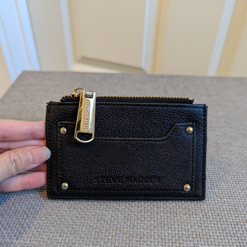 Steve Madden Card Holder Zip Wallet